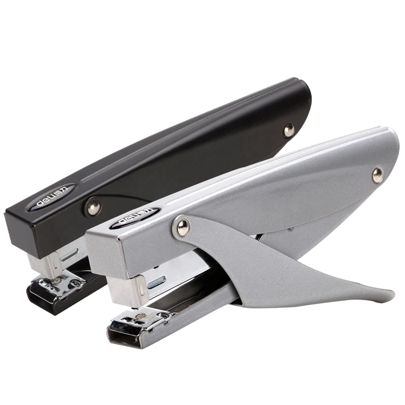Agrafeuse de bureau Deli W0346S de It Delta Com, compacte et efficace, pour un agrafage facile jusqu'à 25 feuilles.
