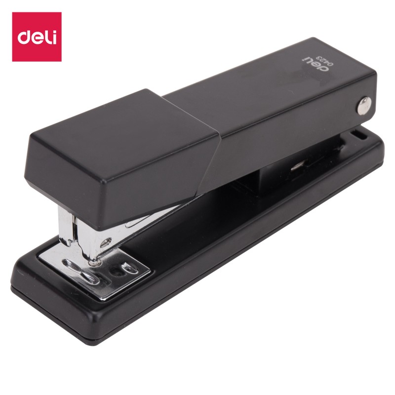 Agrafeuse Deli E0423 de It Delta Com, robuste et efficace, idéale pour un agrafage jusqu'à 25 feuilles.