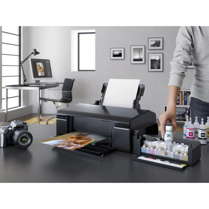 Epson L805 ITS : imprimante multifonction à réservoirs d’encre 6 couleurs, idéale pour des impressions photo de haute qualité jusqu’à 5760 × 1440 dpi. Rapide, économique et compatible Wi-Fi, parfaite pour les particuliers et professionnels.